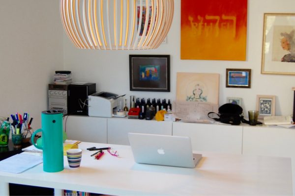 Schreibtisch im Atelier